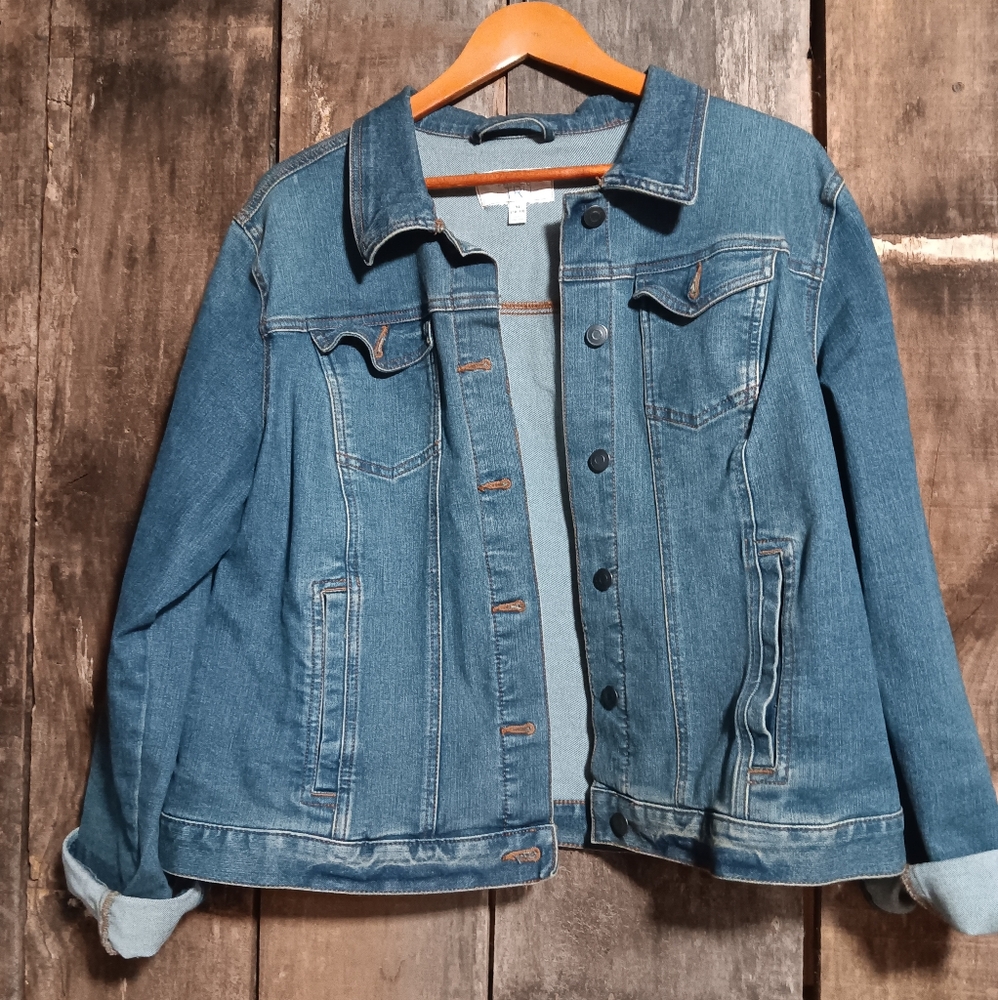 Time and Tru Blue Jean Jacket